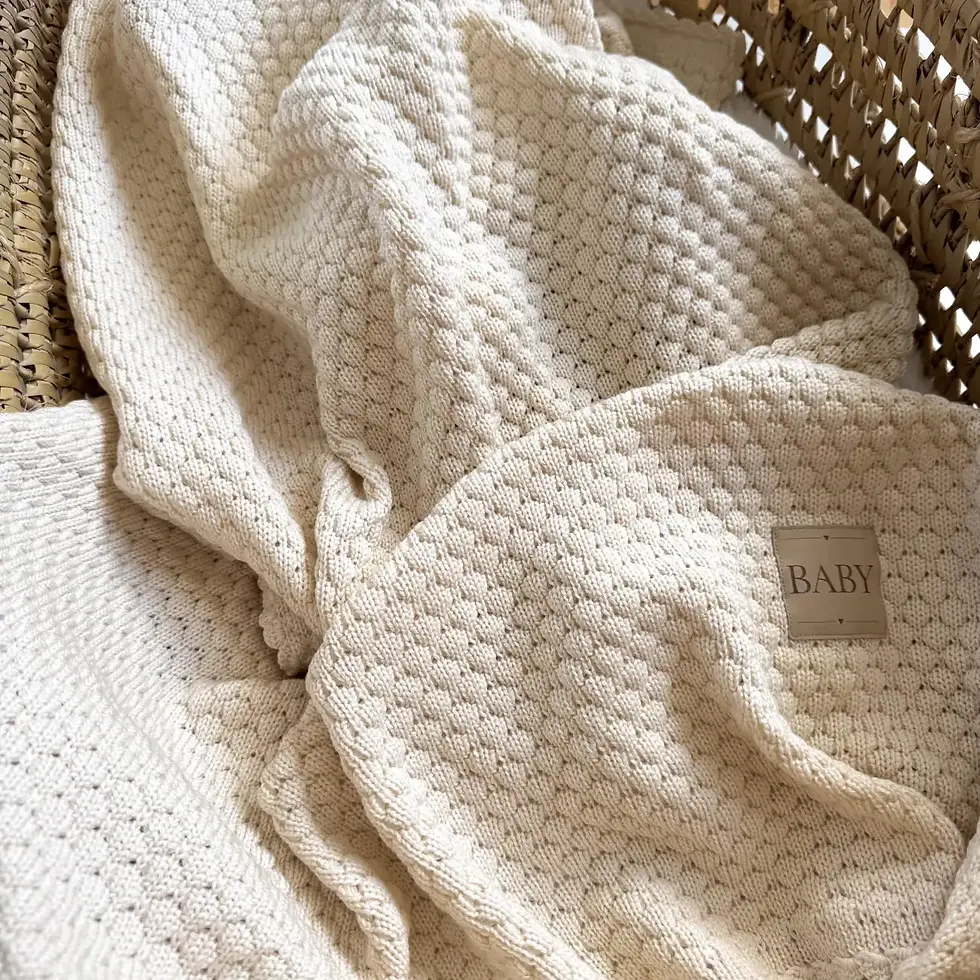 Miniaturbild: Geschlechtsneutrale Babydecke mit Namen | Merinowolle Kuscheldecke