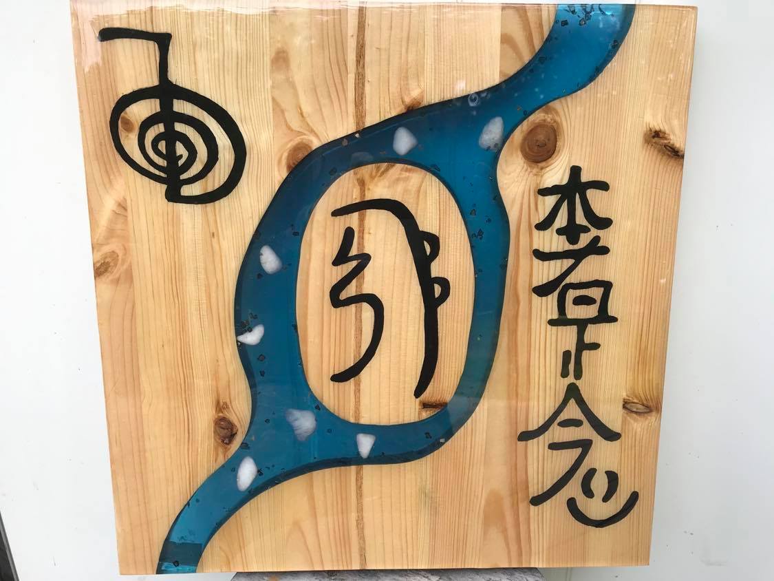 Reiki table/altar/wall art (pic 2) 1770sek