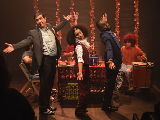 Comédia musical com direção de Alfredo Del-Penho com 12 sambas originais encerra temporada no Sesc Tijuca