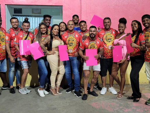 André Tabuquine entrega os figurinos da União do Parque Acari