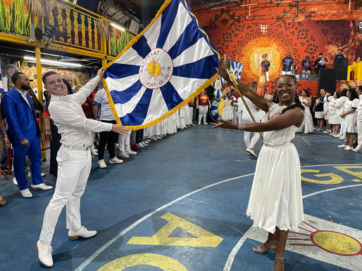 Acadêmicos do Tucuruvi revela Beatriz Teixeira como a nova 1ª Porta-bandeira
