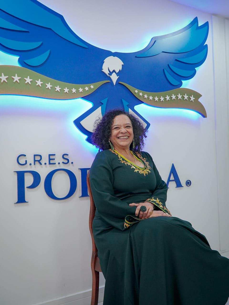 traje histórico de Ana Maria Gonçalves na Academia Brasileira de Letras