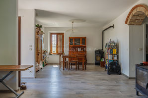 FARMHOUSE AMONG THE VINEYARDS — S. MARZANO OLIVETO, ASTI — photo 17