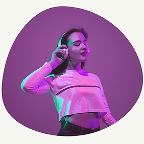 Music artist with headphones - Xpandr music creator courses for artists, bands, DJs and producers