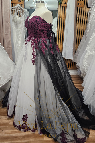 pink black and white wedding dresses 2020 Fashion Black and Blush Black lace wedding dress with Sweetheart Neckline, A-Line Cut, Lace-up Back, and Colored Bridal Gown