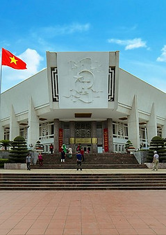 hochiminh-museum.jpg