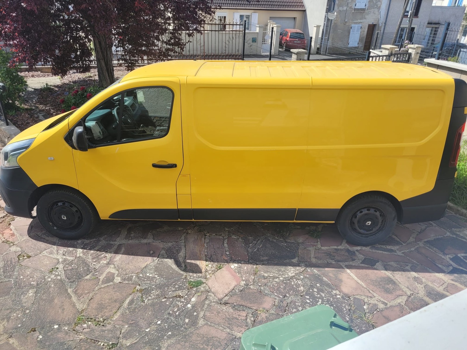 Renault Trafic Fourgon Jaune