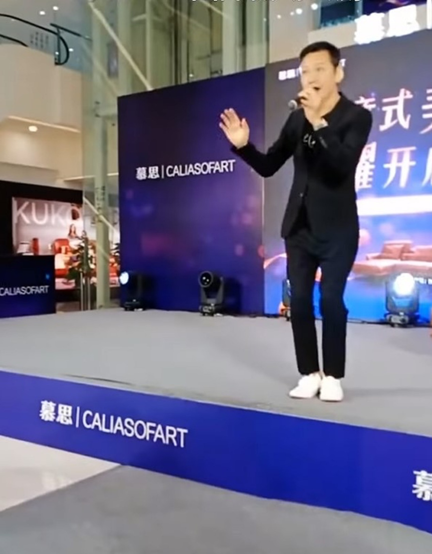 陶大宇读书式唱腔演出《唱这歌》