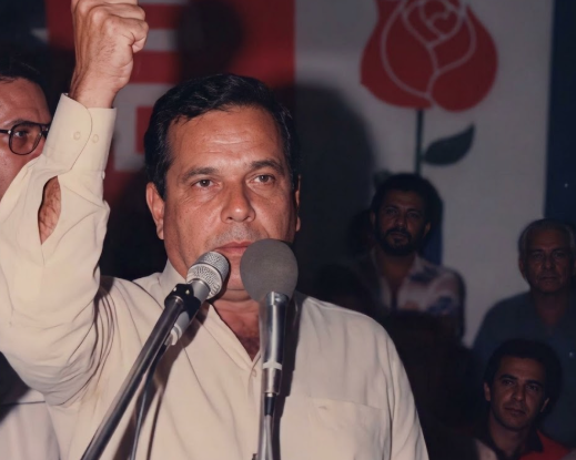 Clóvis Assis em sua primeira campanha a Deputado Federal pelo PDT | Imagens: Acervo Pessoal