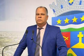 Nelson de Vivi é eleito 2º secretário da Câmara de Vitória da Conquista com 20 votos