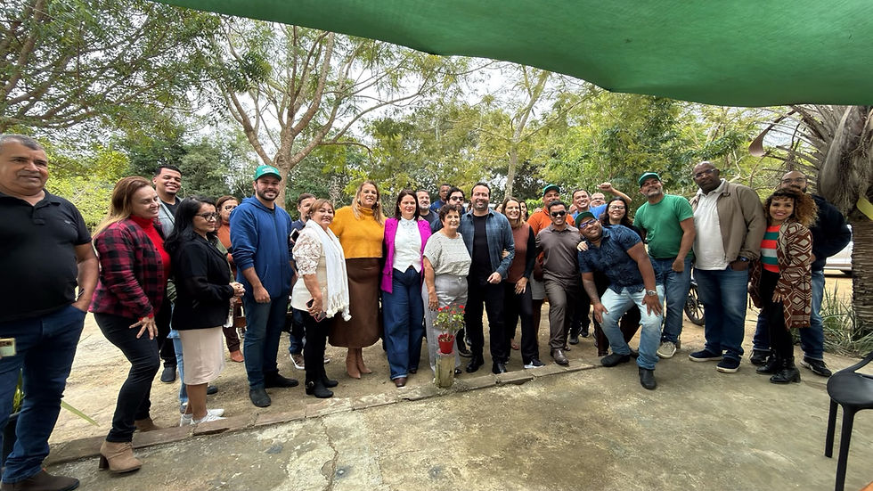 Wagner Alves e Cheila Mendes debatem desenvolvimento da Bahia em encontro com lideranças