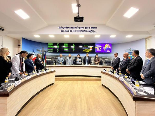 Câmara de Conquista aprova projeto que reduz taxa de esgoto de 80% para 40% e estabelece regras mais rígidas para Embasa