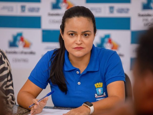 Prefeita de Lauro de Freitas veta aumento salarial próprio e do vice-prefeito para priorizar recuperação financeira