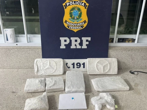 PRF apreende quase 5 kg de cocaína em ônibus interestadual na BR-116 em Conquista