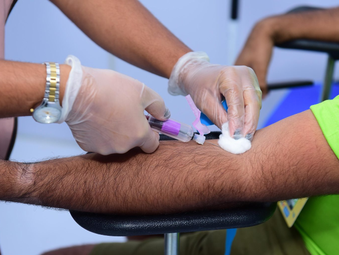 Prefeitura de Feira de Santana divulga lista com nomes de pessoas vivendo com HIV