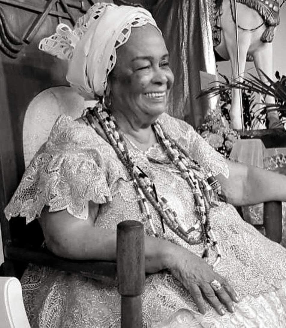 Morre Mãe Carmem, ialorixá do Terreiro do Gantois, aos 96 anos, em Salvador