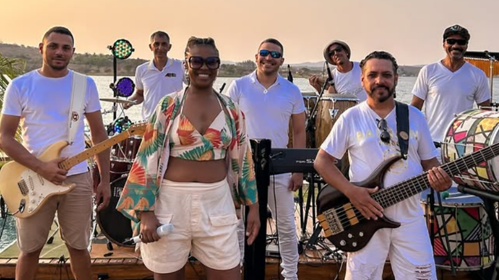 Banda Axé 4, comandada por Kátia Flávia, vai arrastar o trio na 4ª Marcha do Orgulho LGBTQIA+ de Vitória da Conquista | Fotos: Divulgação