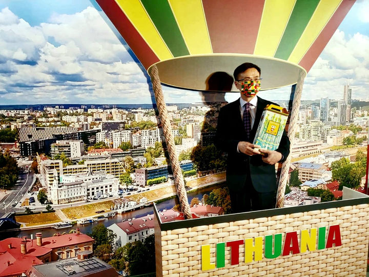 立陶宛酒盒夢蝶園設計