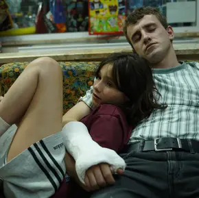 'Aftersun', un melancólico viaje a las últimas vacaciones en la playa