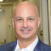 LRZ Headshsot 1-18_edited.jpg