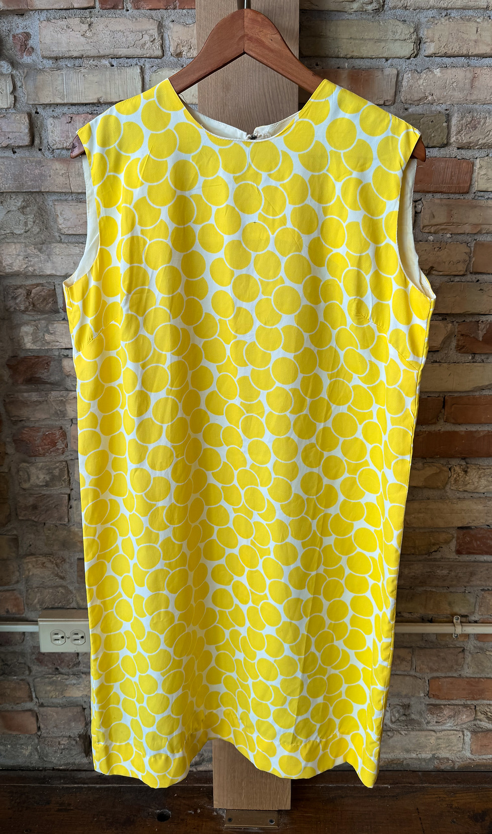Thumbnail: 1960’s sleeveless shift dress, Large yellow and white A-line summer dress