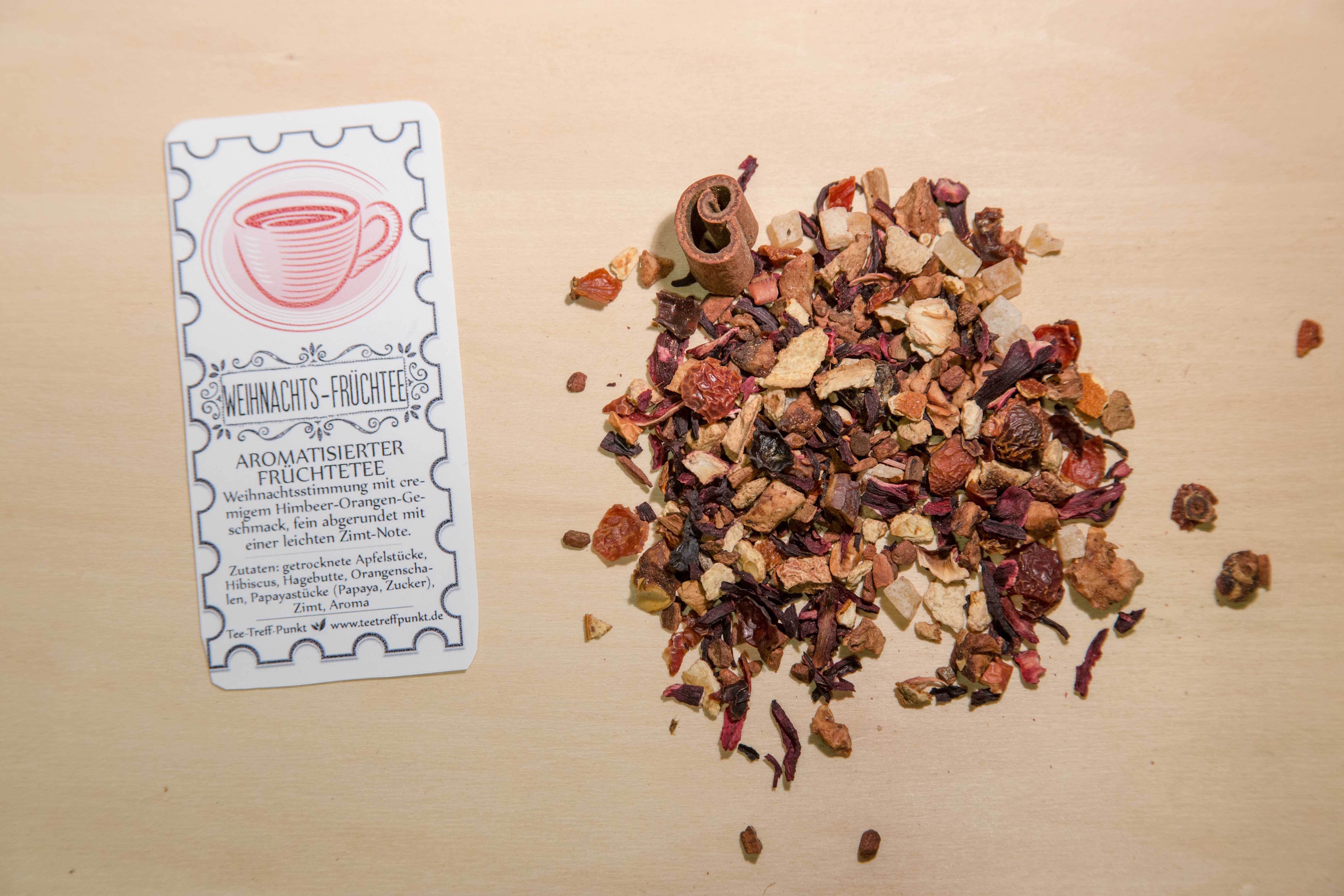Weihnachtsfrüchtetee