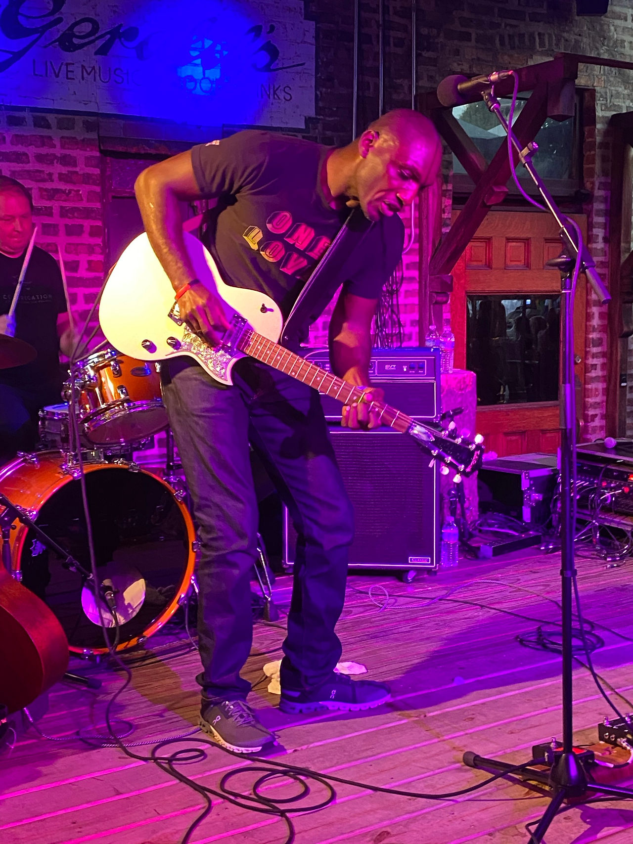 Cedric Burnside's Delta groove
