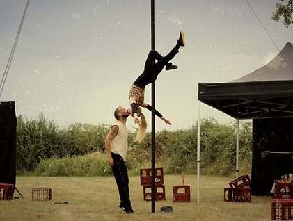 spectacle de rue cirque (4).jpg