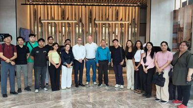 SOM MBA Students Explore Customer Experience in Action