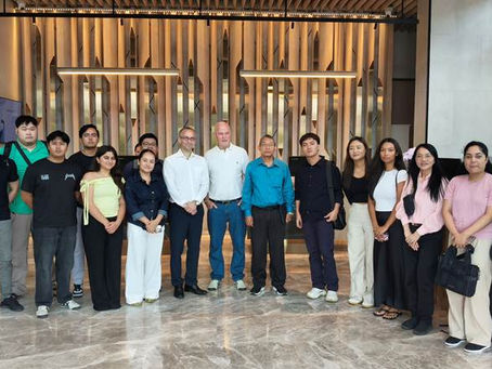 SOM MBA Students Explore Customer Experience in Action