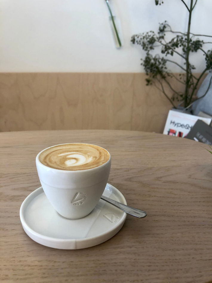 4minutes_cafe_coffee.jpeg