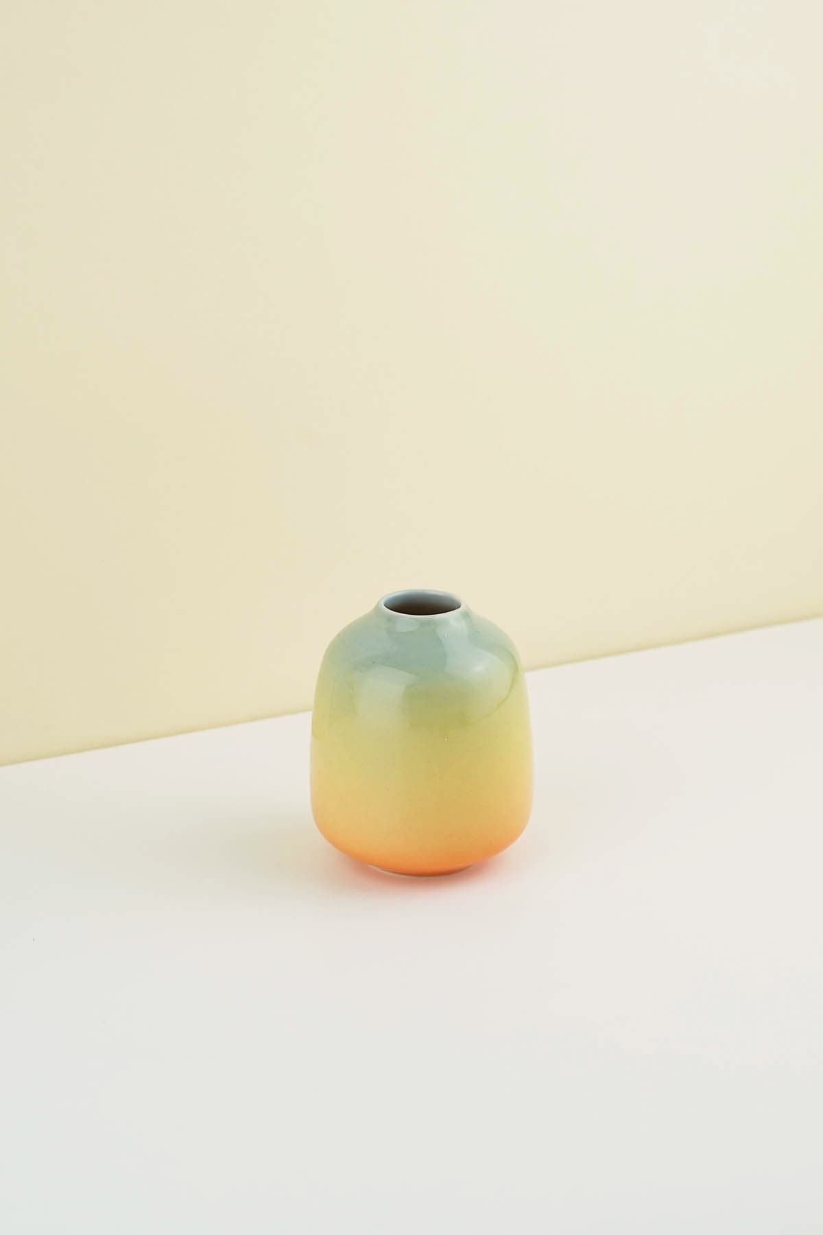 Gradiens mini váza | kék, sárga és narancs színátmenettel | 9cm