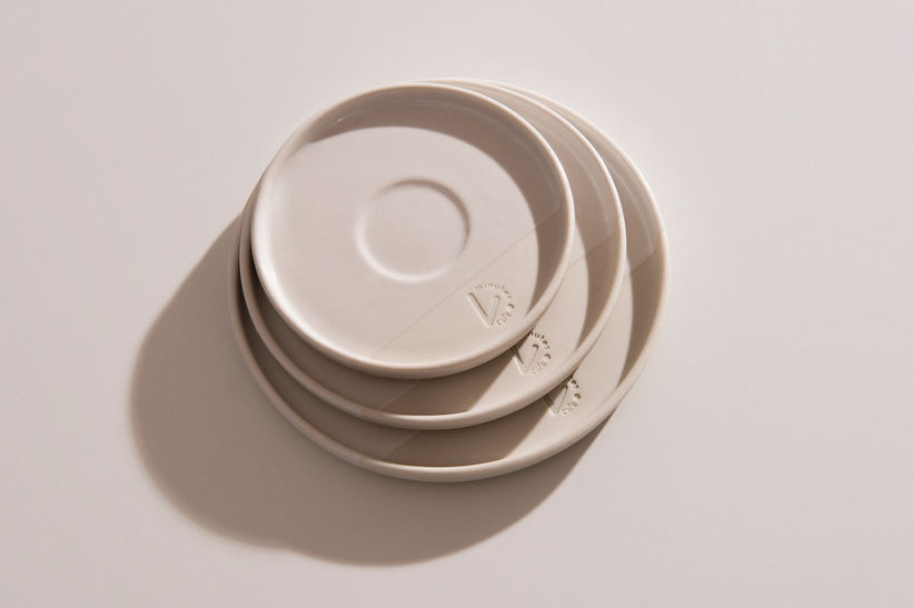 4minutes_cafe_plates.jpeg