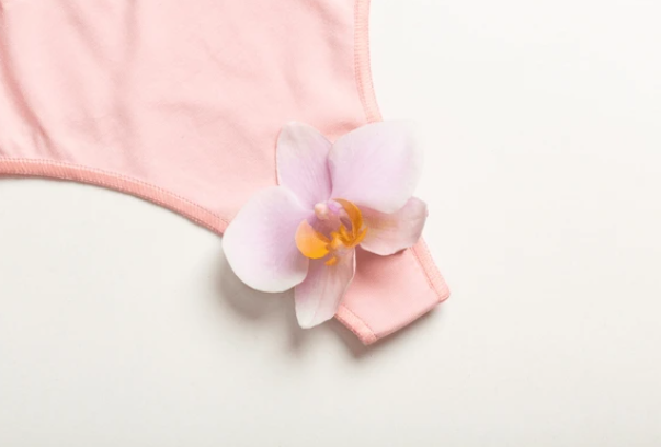 Seeing Your Inner Beauty: The Power of Vulva Mirror Gazing During Pregnancy and Postpartum