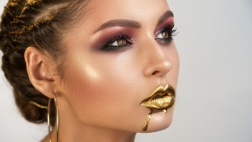 Get your makeup artist certification with our makeup classes and courses.jpeg