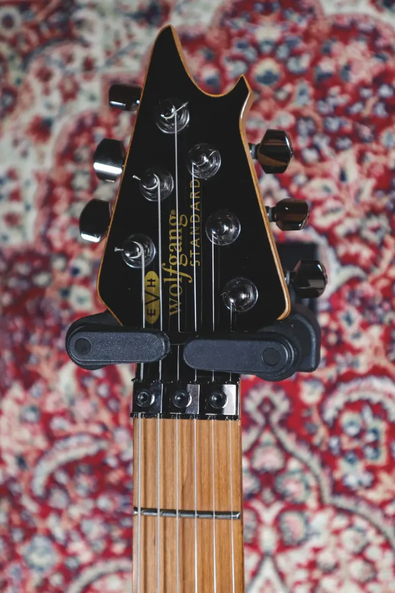 Thumbnail: EVH Wolfgang headstock front