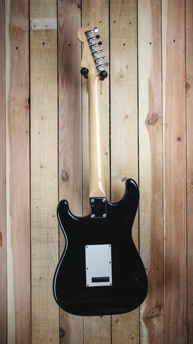 PRE-LOVED - Squier Stratocaster - 1987 - Made in Japan | The