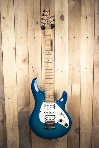 PRE-LOVED - Ernie Ball Music Man Silhouette 1989 in Burst Blue