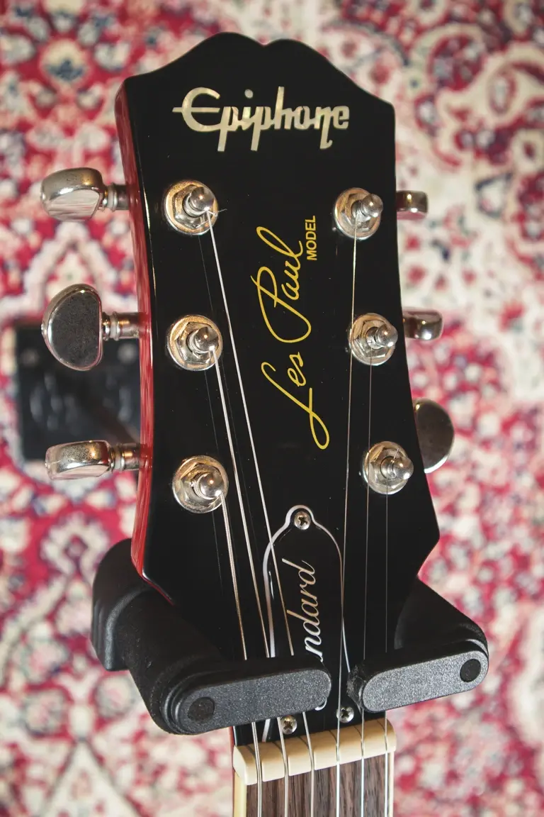 Thumbnail: Epiphone Les Paul Standard 60s headstock logo front