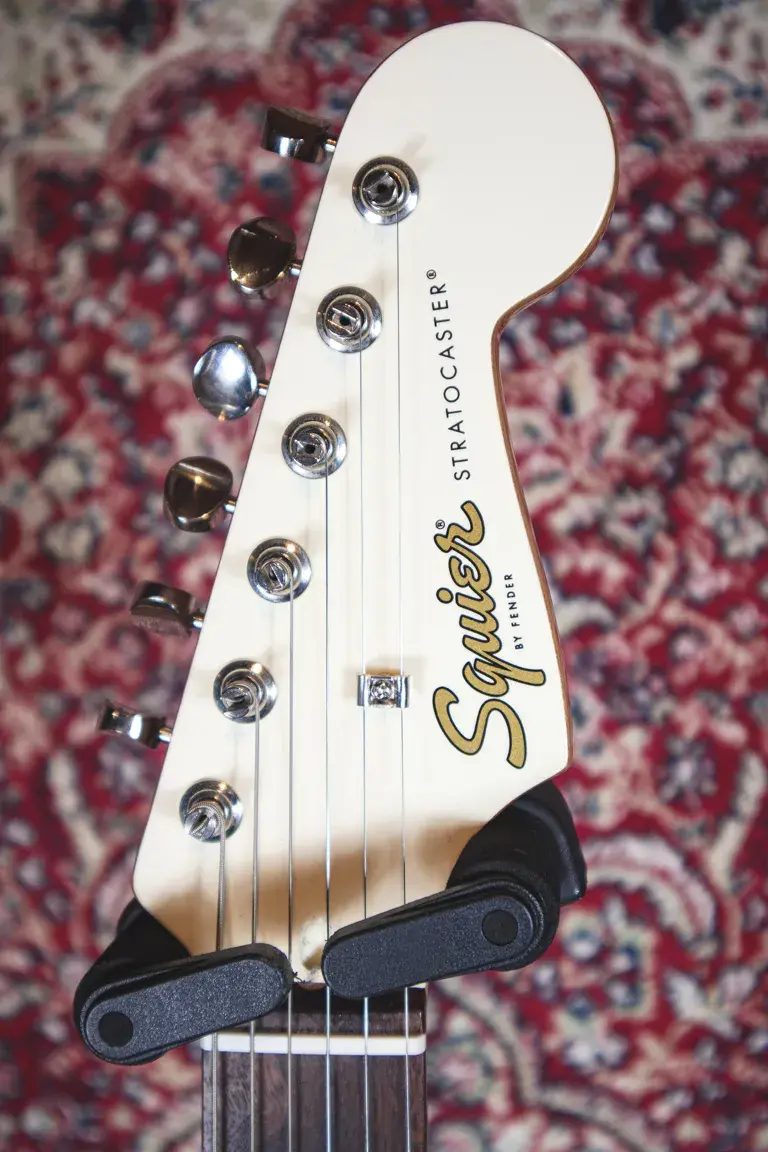 Thumbnail: Front headstock view showing Squier Classic Vibe ‘60s Stratocaster logo