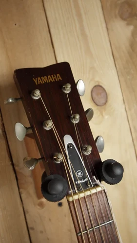 PRE-LOVED - Yamaha FG-180 Red Label - 1971 | The Woodshed Guitars