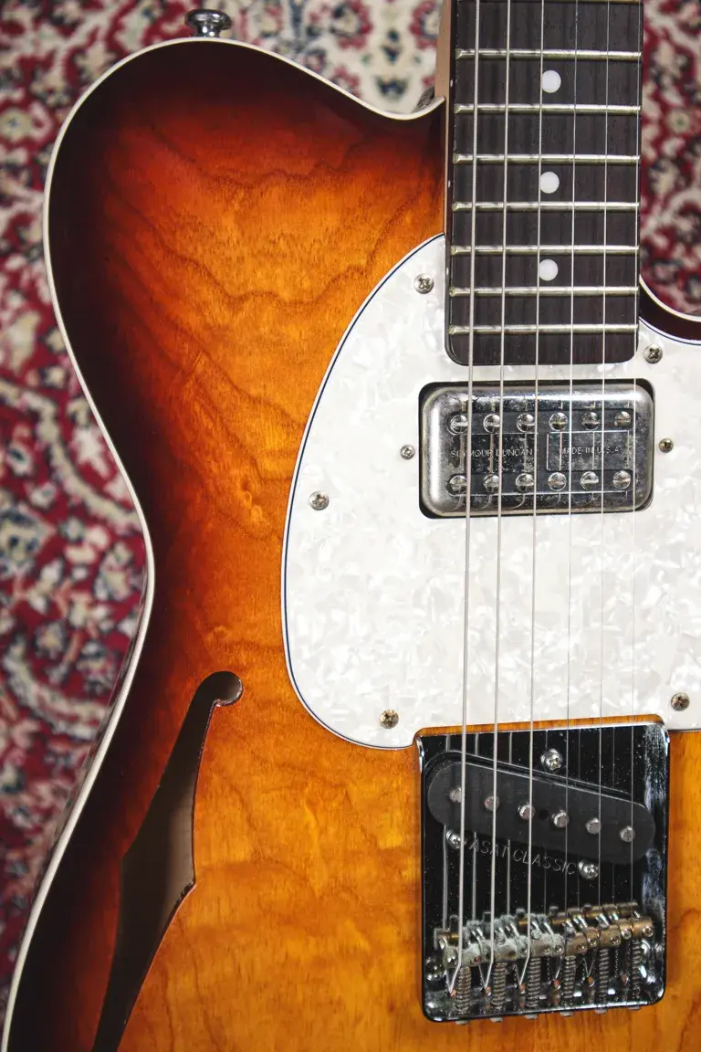 Thumbnail: G&L ASAT Thinline semi-hollow body detail