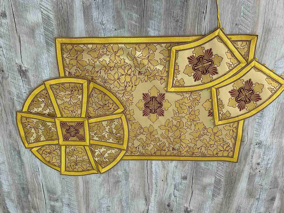 Thumbnail: Bishop's vestment set in gold brocade - Vestment set for Archbishop