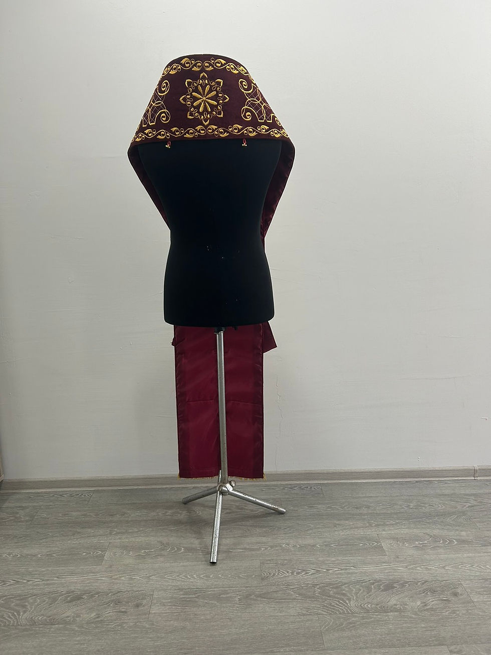 Thumbnail: Bishop's embroidered communion set - Bishop Stole and cuffs in velvet