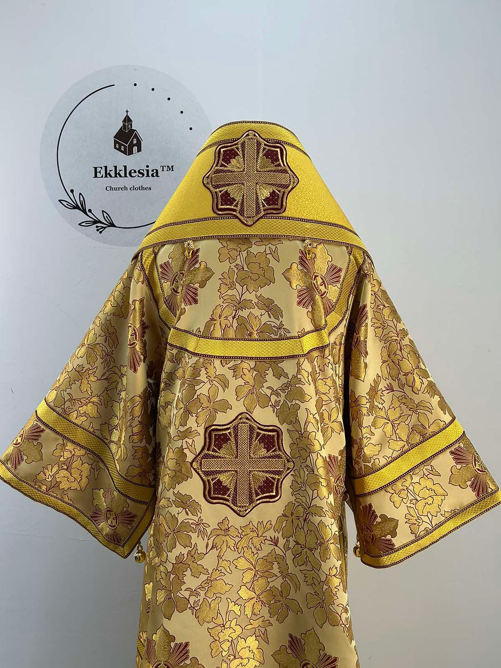Thumbnail: Bishop's vestment set in gold brocade - Vestment set for Archbishop