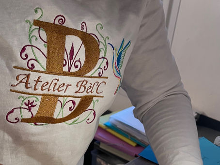 broderie atelier bèl'c sur un t-shirt