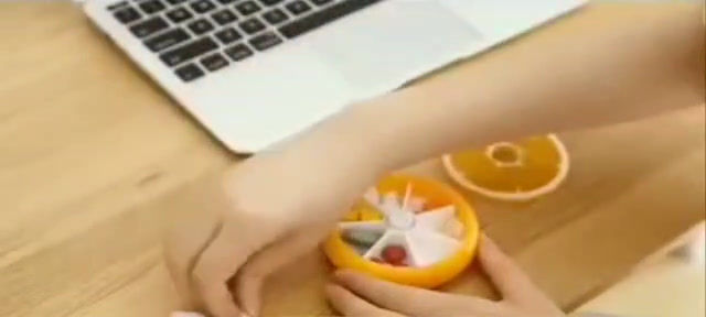 Miniatura: PASTILLERO PORTÁTIL