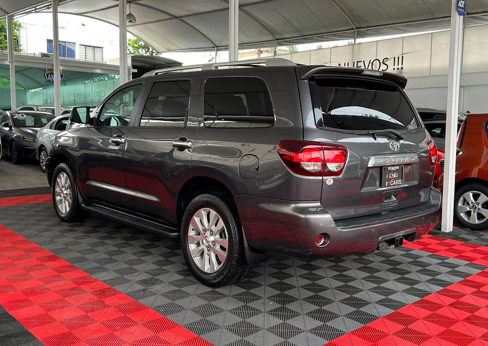 Miniatura: Toyota Sequoia Platinum 2019