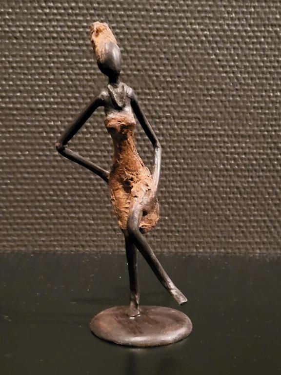 Thumbnail: My feet are moving(18 cm)