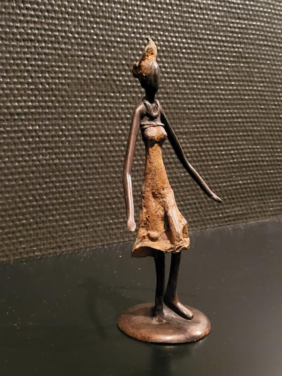 Thumbnail: Still standing (18 cm)